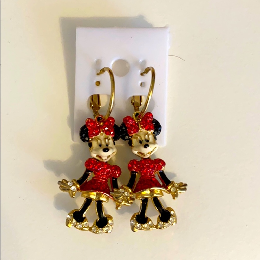 Jewelry and clothing for women 💍🙏🏻🕶👓👗